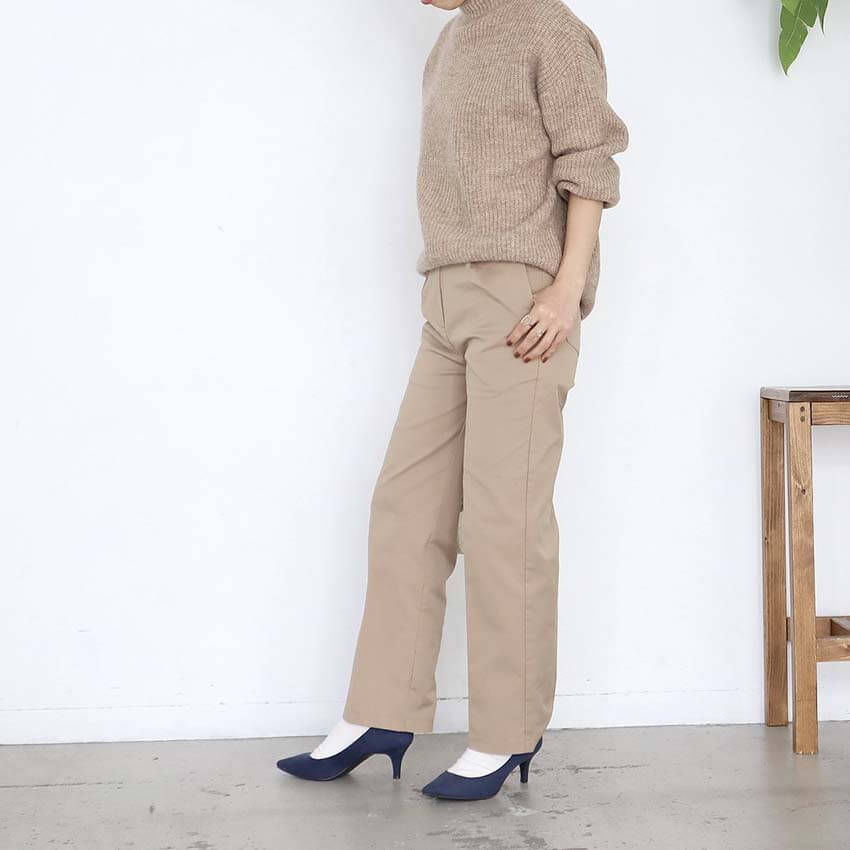 タックチノパンツ