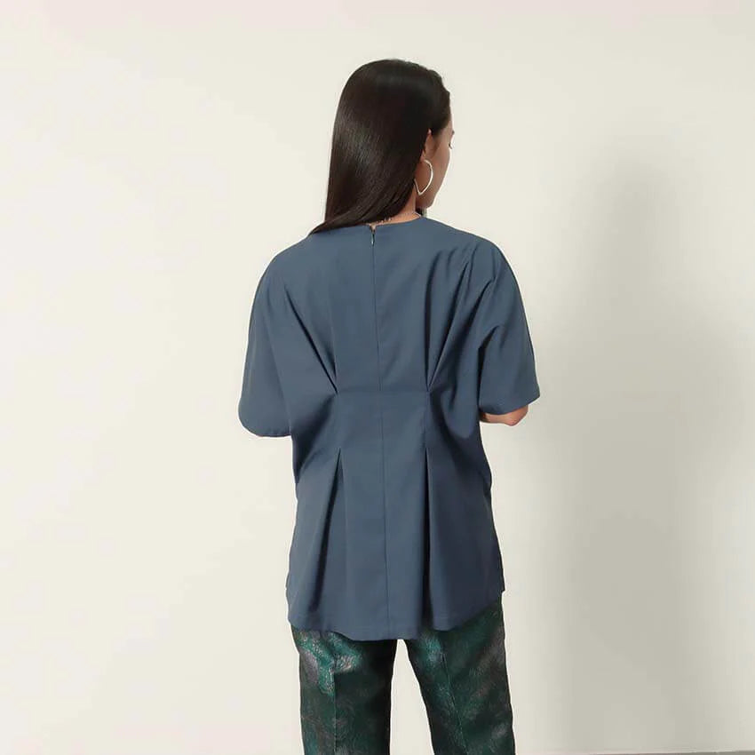 ウエストタックプルオーバー